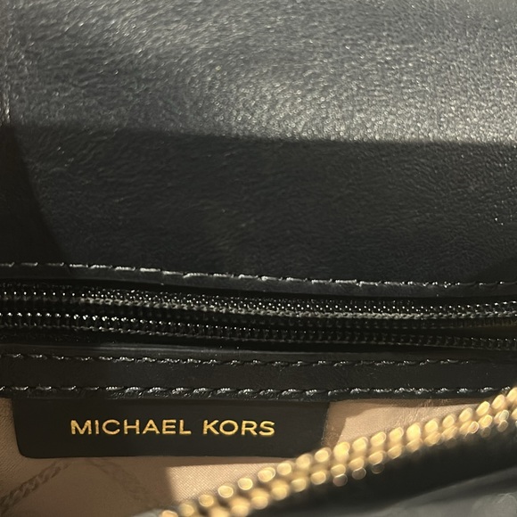 Michael Kors Whitney NWT Leather Convertible Shoulder Bag - Picture 4 of 5